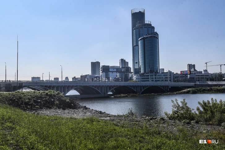 Через три года в Екатеринбурге будет новый мост через Исеть Через три года в Екатеринбурге будет новый мост через Исеть