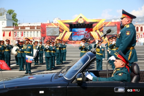 Празднование Победы на площади Куйбышева стало недоступным для ветерана Празднование Победы на площади Куйбышева стало недоступным для ветерана