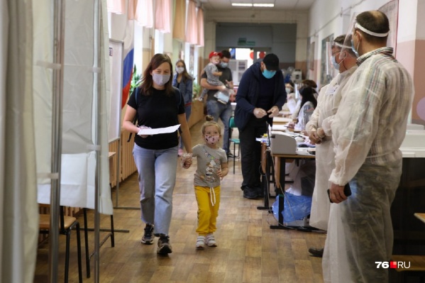 На участки приходили и с детьми На участки приходили и с детьми