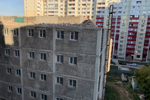 Судя по материалам суда, здание построили без разрешения Судя по материалам суда, здание построили без разрешения