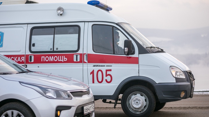 «Пока мэр в Дубаях, пусть его машина возит медиков»: в Красноярске острая нехватка транспорта для врачей