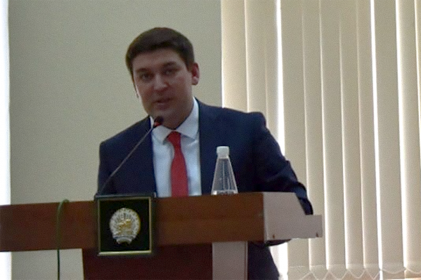 Ришат Дихин потратил на отсыпку дорог, согласно документации, более 3 миллионов рублей Ришат Дихин потратил на отсыпку дорог, согласно документации, более 3 миллионов рублей