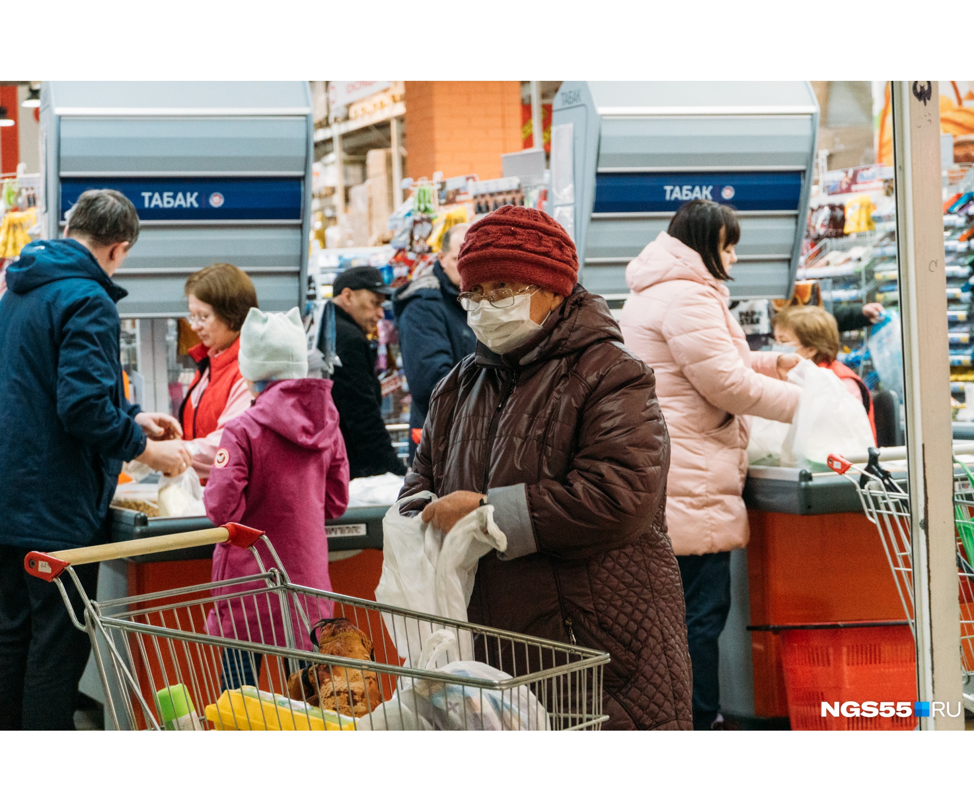 Многие покупатели предпочитают более дешевые виды продукции, как, например, это происходит с куриной колбасой Многие покупатели предпочитают более дешевые виды продукции, как, например, это происходит с куриной колбасой