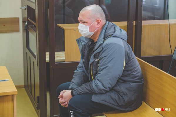 Чиновник на скамье подсудимых Чиновник на скамье подсудимых 