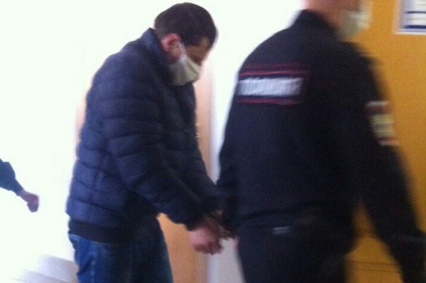 Обвиняемый будет ждать суда за решёткой Обвиняемый будет ждать суда за решёткой