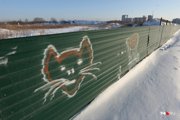 Площадка пустует несколько лет Площадка пустует несколько лет 