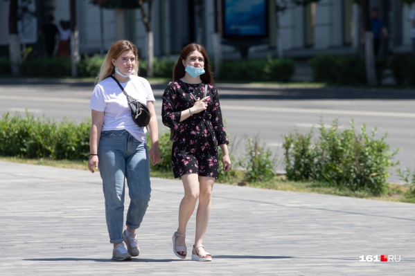 Надевать маску требуют при любой погоде Надевать маску требуют при любой погоде