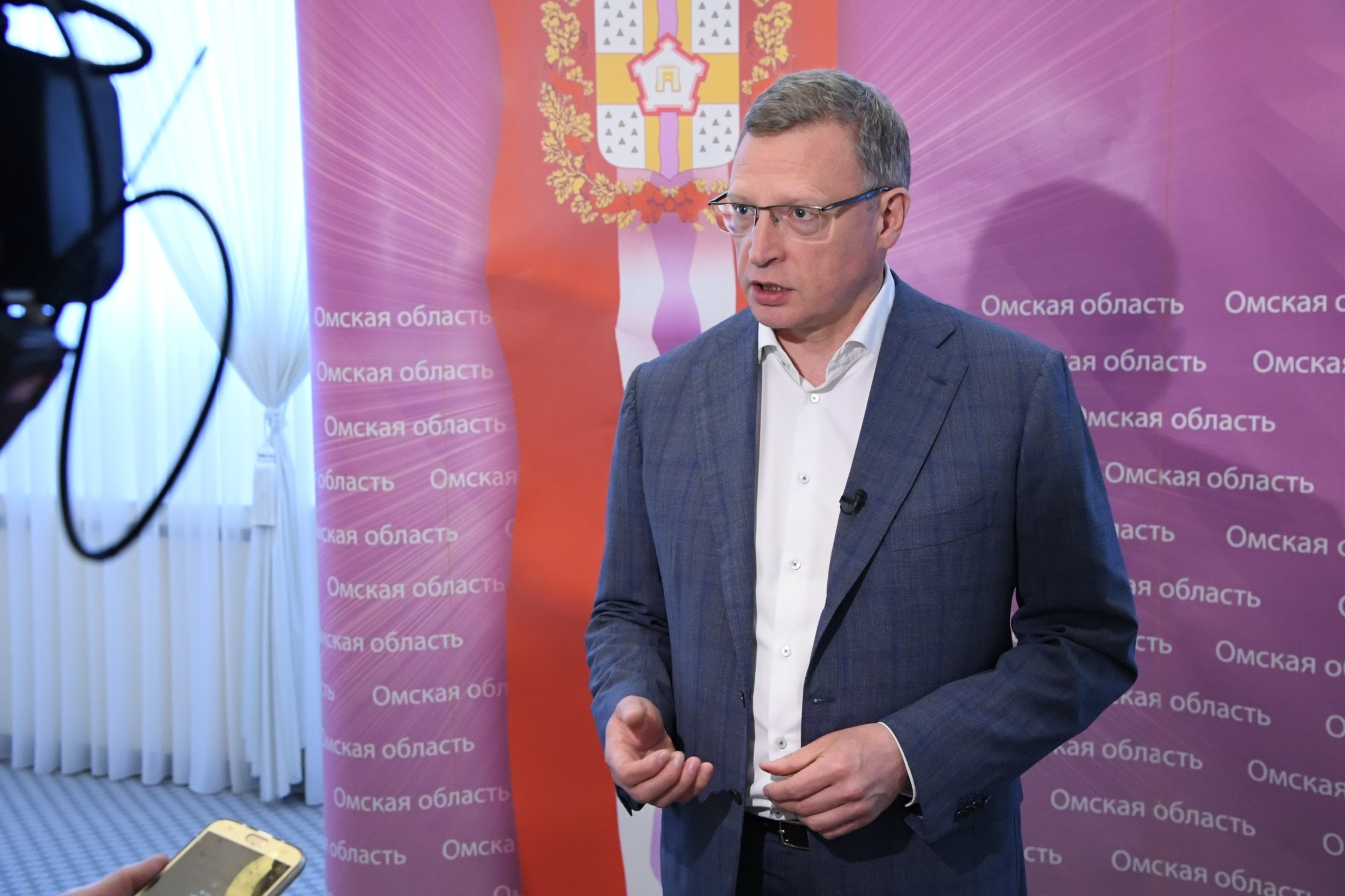 Из-за проблем в омском Минздраве Бурков отказался от реабилитации после коронавируса