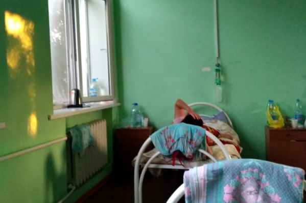 Пациентку привезли в перепрофилированный кожвендиспансер Пациентку привезли в перепрофилированный кожвендиспансер 