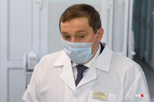 Этой суммы хватит на 240 одноразовых масок по 40 рублей Этой суммы хватит на 240 одноразовых масок по 40 рублей