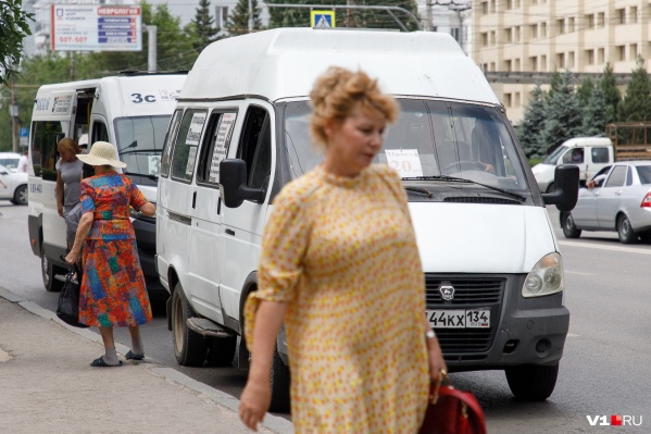 Маршрутки вернулись на дороги после трехмесячного простоя Маршрутки вернулись на дороги после трехмесячного простоя