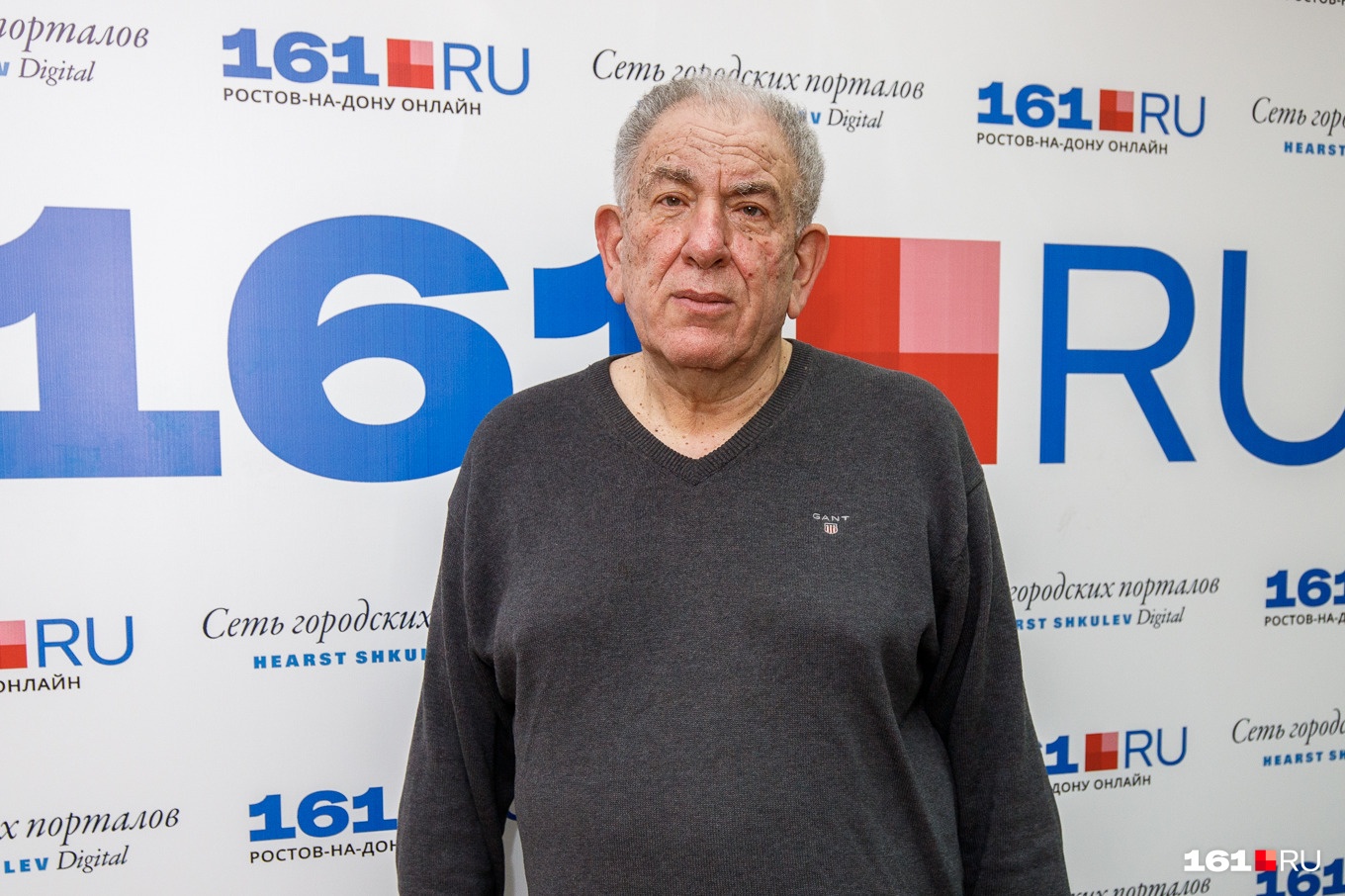 Врач ушел на больничный в сентябре Врач ушел на больничный в сентябре