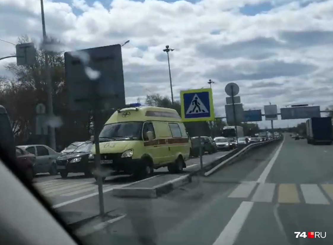 На Уфимском тракте досматривают машины, отсюда и пробка На Уфимском тракте досматривают машины, отсюда и пробка