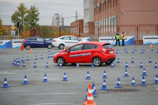 Зауральской автошколе запретили работать до начала лета Зауральской автошколе запретили работать до начала лета