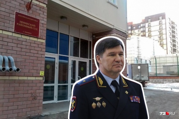 Прошлой осенью Юрий Петрович Алтынов ушел на пенсию и почти сразу попал в поле зрения следователей Прошлой осенью Юрий Петрович Алтынов ушел на пенсию и почти сразу попал в поле зрения следователей