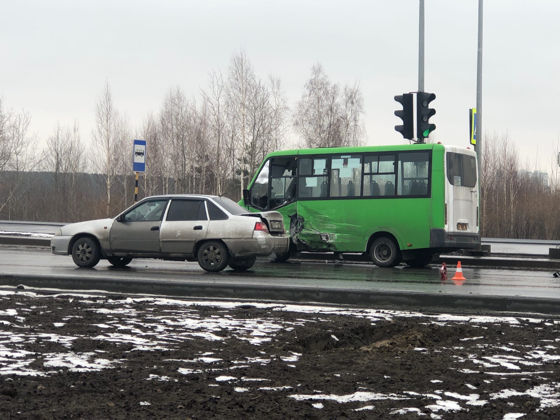 В аварии пострадали еще и пассажиры маршрутки В аварии пострадали еще и пассажиры маршрутки 