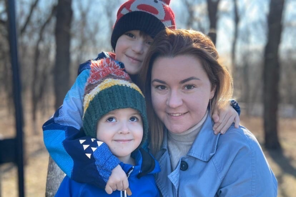 У Екатерины двое детей: Артем (6,5 лет) и Филипп (3 года) У Екатерины двое детей: Артем (6,5 лет) и Филипп (3 года)