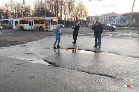 На месте уже работают специалисты мэрии На месте уже работают специалисты мэрии