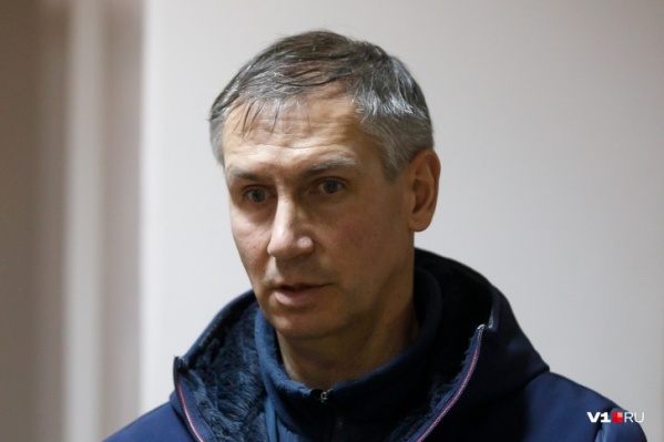 Лодочника Леонида Жданова снова посадили на скамью подсудимых Лодочника Леонида Жданова снова посадили на скамью подсудимых