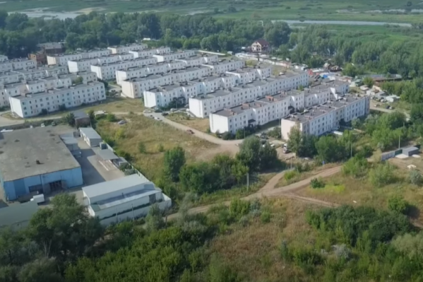 Всего здесь возвели 17 построек на 700 семей Всего здесь возвели 17 построек на 700 семей