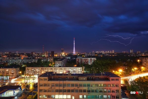 В некоторых районах края возможна гроза В некоторых районах края возможна гроза