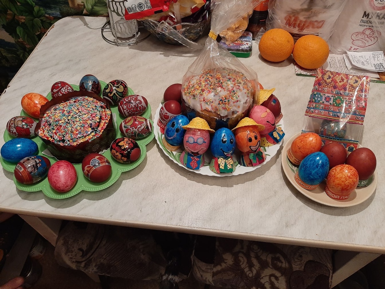 Веселые стикеры на яйцах Веселые стикеры на яйцах