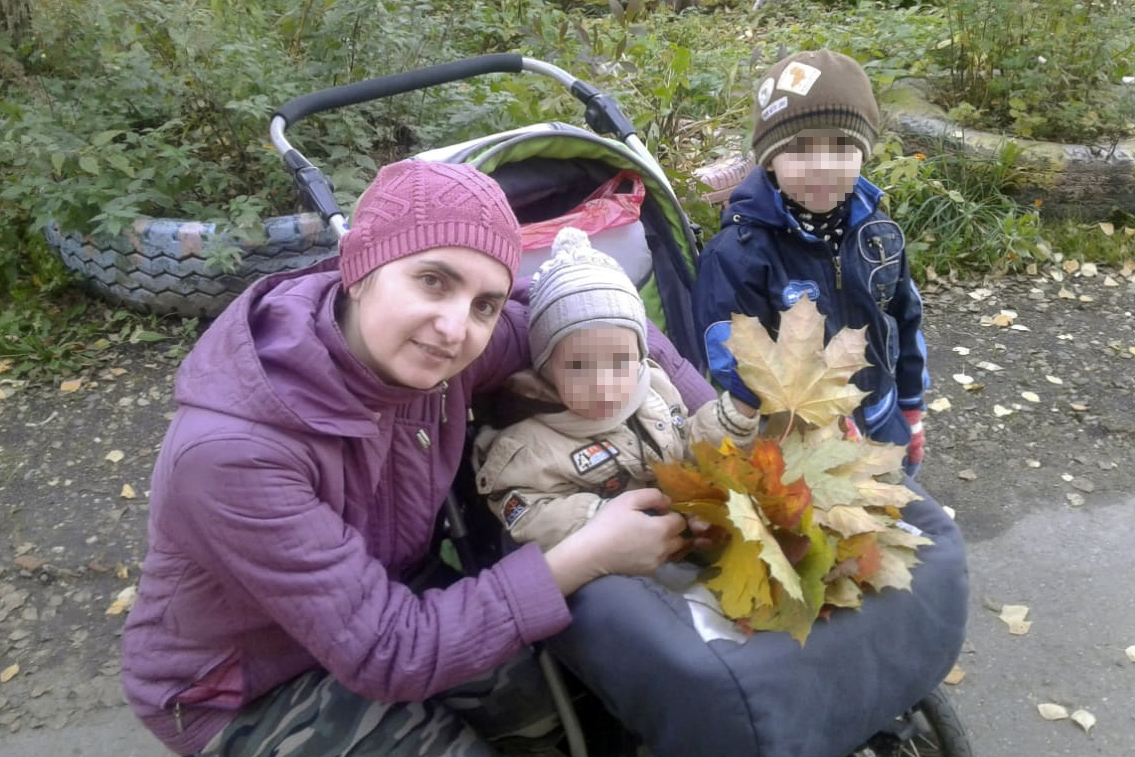 «Говорили, что идёт на поправку»: в Ростовской ЦРБ умерла многодетная мама