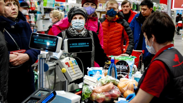 В Самаре супермаркеты хотят обязать бесплатно выдавать маски покупателям