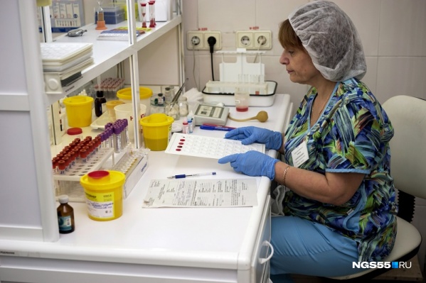 Заканчиваются испытания еще одной российской вакцины — «ЭпиВакКорона» Заканчиваются испытания еще одной российской вакцины — «ЭпиВакКорона»