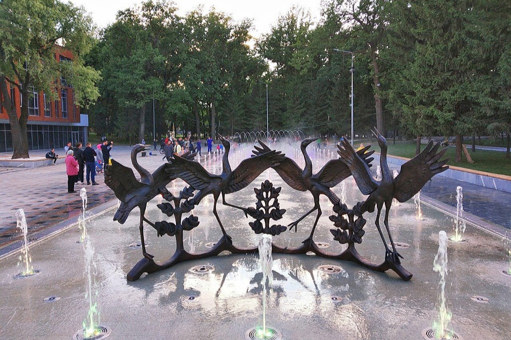 В Уфе открыли фонтан «Танцующие журавли». Он находился на реконструкции 11 лет