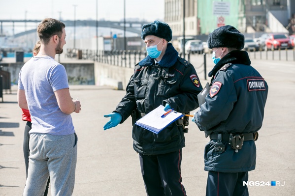 Иногда полицейские ограничиваются разъяснительной работой Иногда полицейские ограничиваются разъяснительной работой