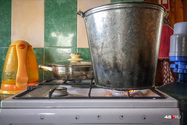 В Кургане 70% от 509 домов, попавших под первую волну отключения горячей воды, кипятка пока не увидели В Кургане 70% от 509 домов, попавших под первую волну отключения горячей воды, кипятка пока не увидели