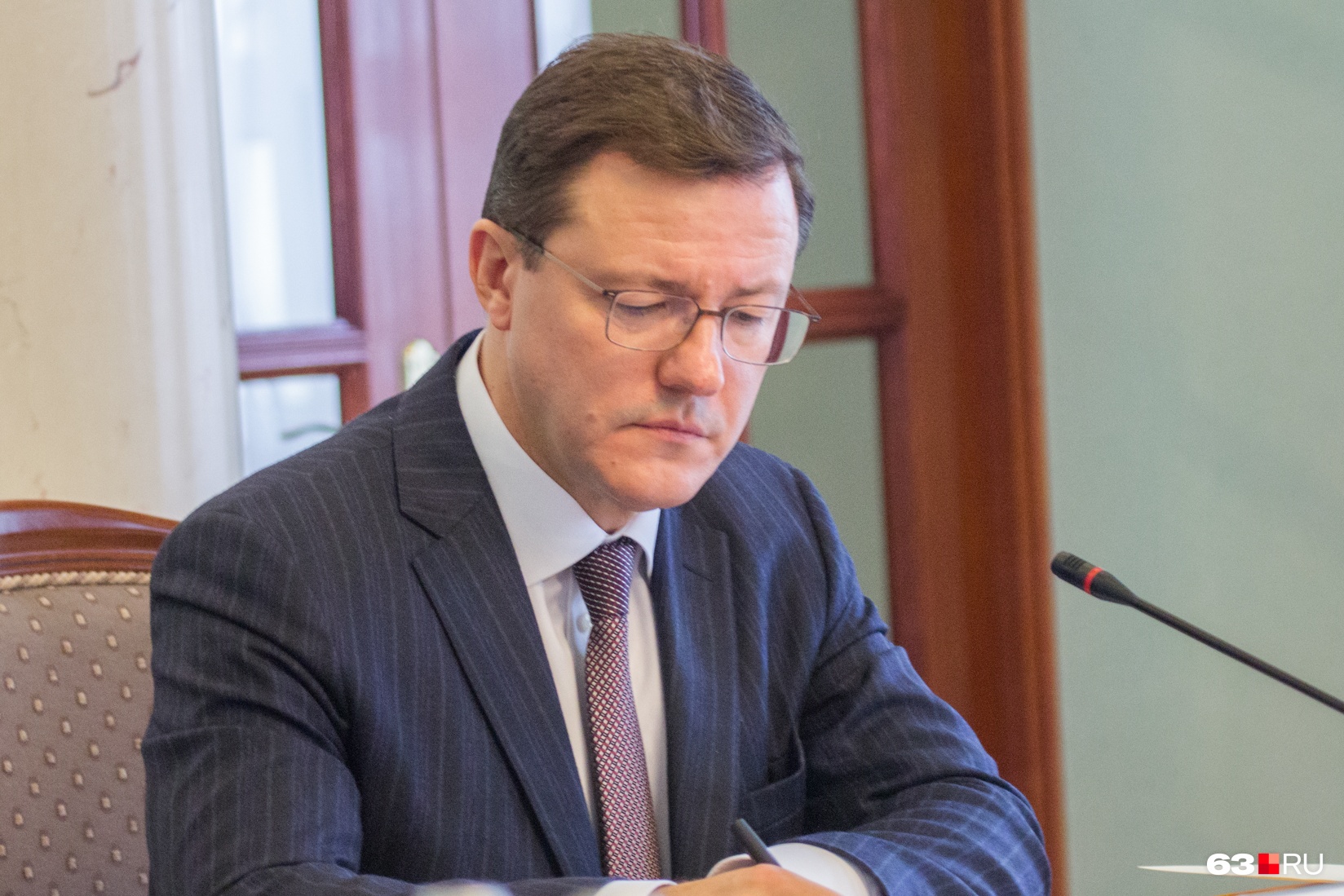 Дмитрий Азаров подписал закон о новых штрафах для самарских водителей
