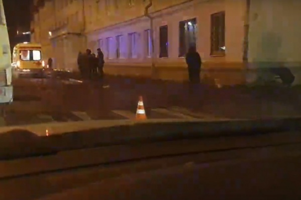 Очевидцы сообщают, что женщина скончалась Очевидцы сообщают, что женщина скончалась