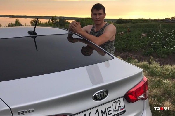 В качестве пассажира в автомобиле ехал сотрудник ишимской полиции Александр Мануйлов В качестве пассажира в автомобиле ехал сотрудник ишимской полиции Александр Мануйлов