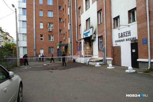 Пожар начался ночью на Мира, 115 Пожар начался ночью на Мира, 115