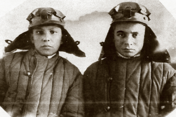 Фотографии хранят много героических историй Фотографии хранят много героических историй