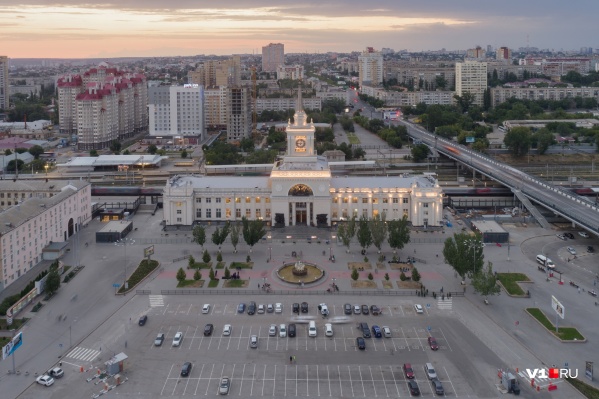 какое море ближе к волгограду