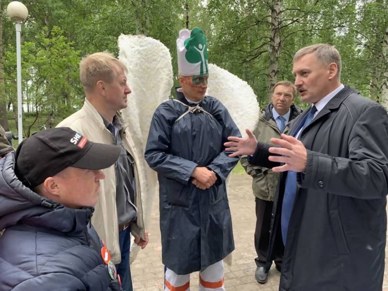 По поводу благоустройства парков Годзиш всё-таки разговаривал с общественниками, например с Древархом По поводу благоустройства парков Годзиш всё-таки разговаривал с общественниками, например с Древархом