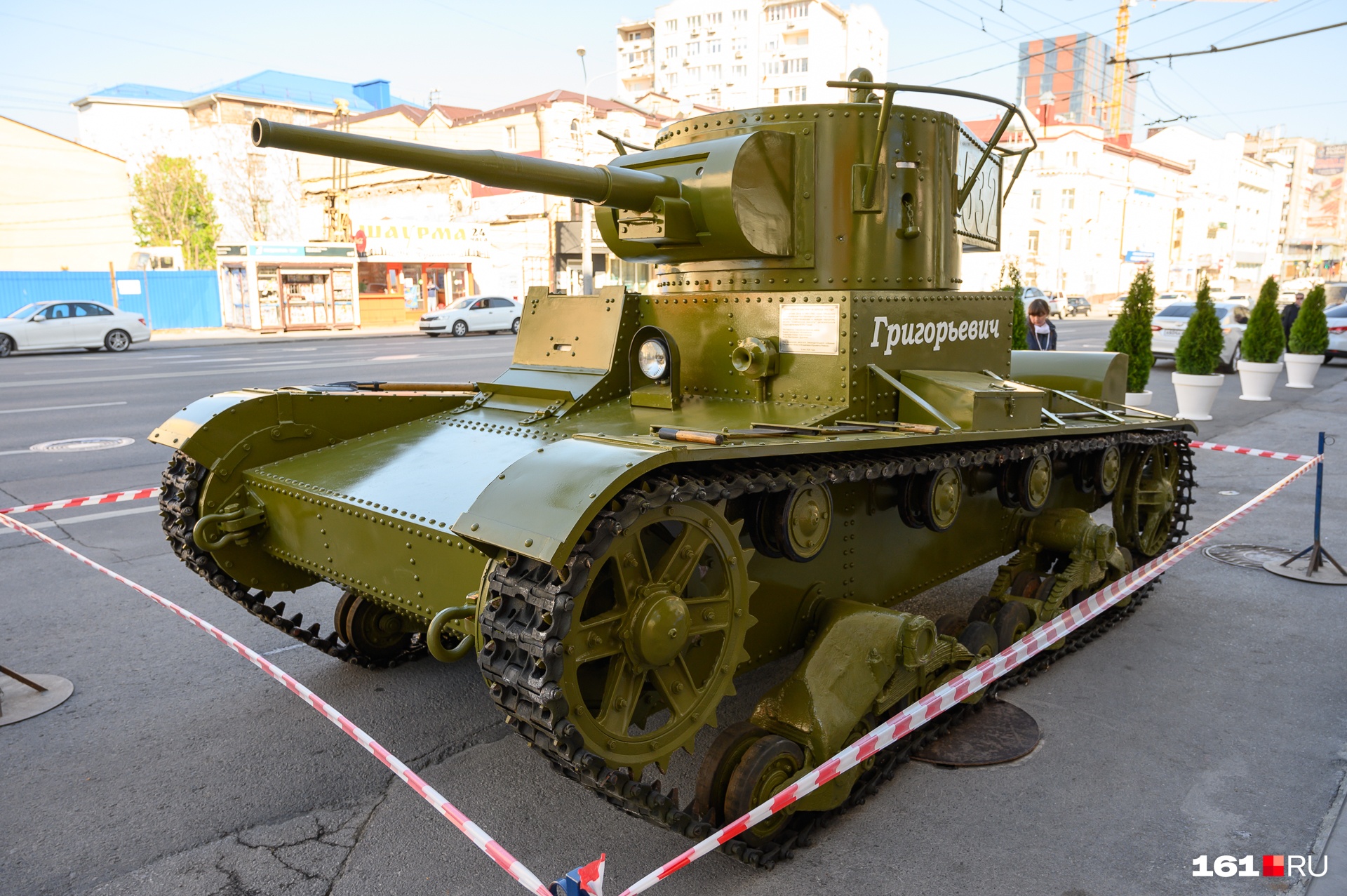 В центре Ростова припарковался танк Т-26