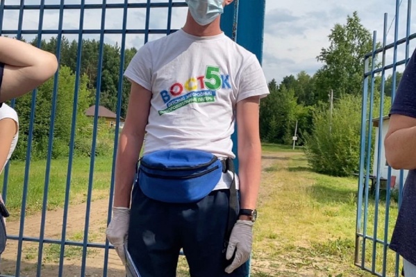 Родители говорят, что сотрудники лагеря не пустили детей на территорию, в запланированное время заезд не состоялся Родители говорят, что сотрудники лагеря не пустили детей на территорию, в запланированное время заезд не состоялся
