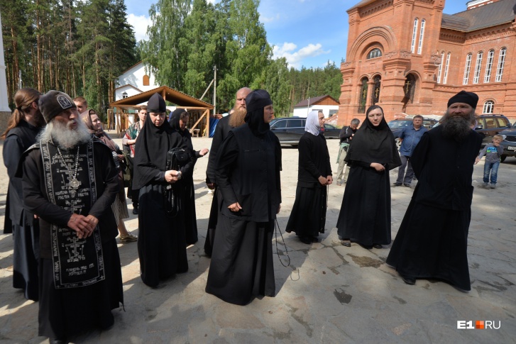 Священники пострадали за служение с отцом Сергием Священники пострадали за служение с отцом Сергием