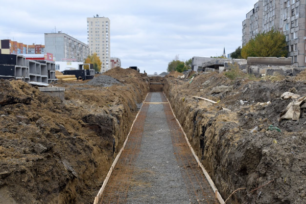 В Кургане затянулись работы по перекладке сетей на улице Мальцева В Кургане затянулись работы по перекладке сетей на улице Мальцева