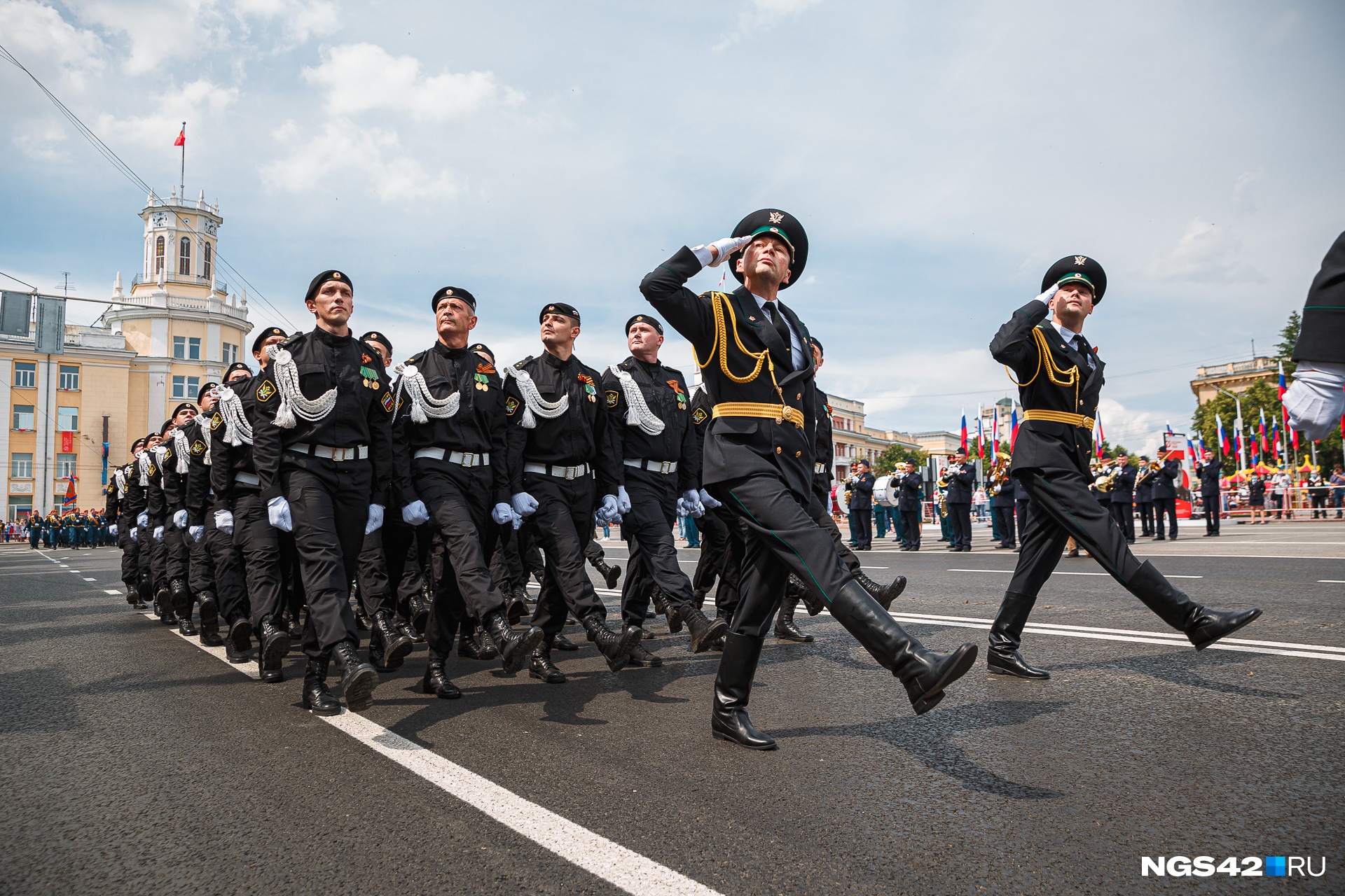 Власти рассказали, когда из-за репетиций парада Победы в Кемерово будут перекрывать площадь Советов