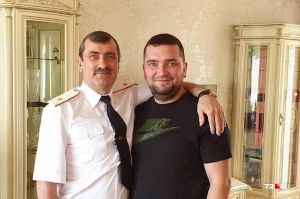 Генерал-майор Виктор Теряев с сыном Виталием Генерал-майор Виктор Теряев с сыном Виталием