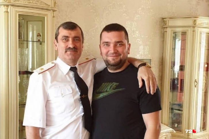 Генерал-майор Виктор Теряев с сыном Виталием Генерал-майор Виктор Теряев с сыном Виталием