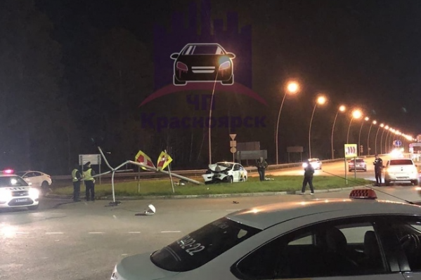Все произошло на кольцевой развязке Все произошло на кольцевой развязке