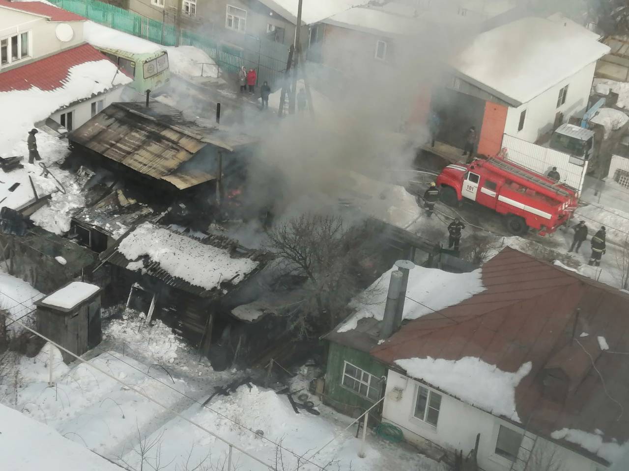 На борьбу с огнём ушёл час, теперь предстоит выяснить причину пожара На борьбу с огнём ушёл час, теперь предстоит выяснить причину пожара