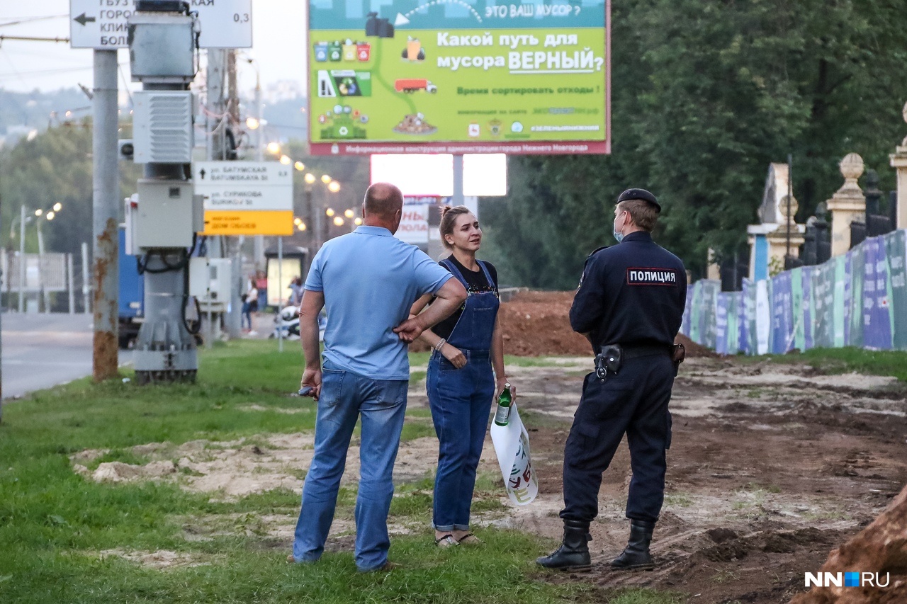 Судя по всему, сотрудники полиции читают Иосилевича «ВКонтакте», потому что первыми на место «поисков» прибыли именно они Судя по всему, сотрудники полиции читают Иосилевича «ВКонтакте», потому что первыми на место «поисков» прибыли именно они