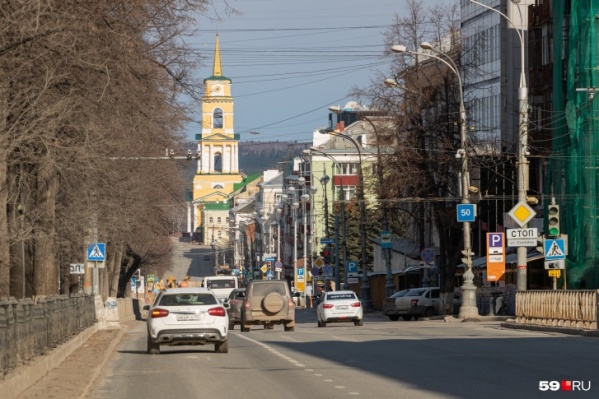 Авария произошла на Комсомольском проспекте Авария произошла на Комсомольском проспекте